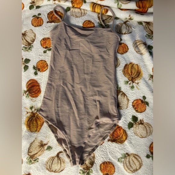 Stradivarius one piece beige spaghetti top - Picture 1 of 2